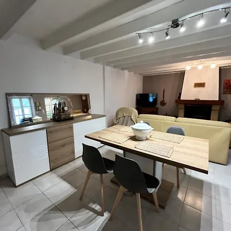 Holiday home Misenga Beaulieu-sous-la-Roche